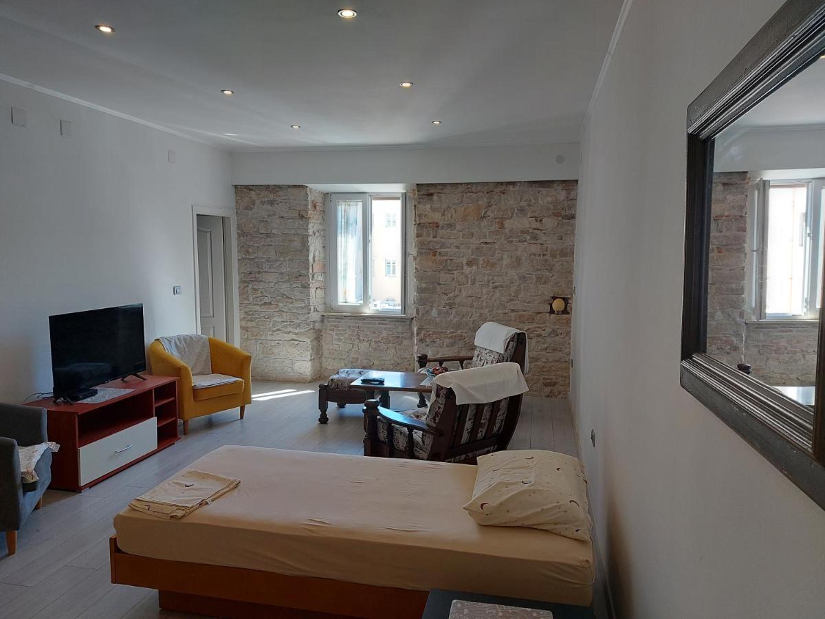 Apartment Irma Pula Extérieur photo